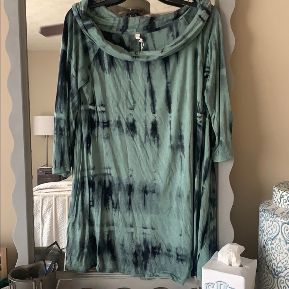 Off the shoulder cotton shirt